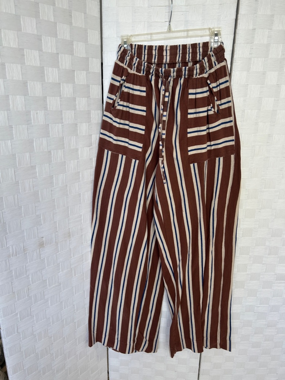 Wide Leg Striped Pull-On Pants in Brown